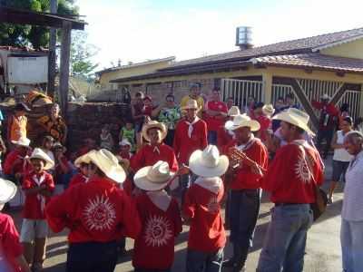 FOTO FOLIA, POR VICEILSON - PILAR DE GOIS - GO
